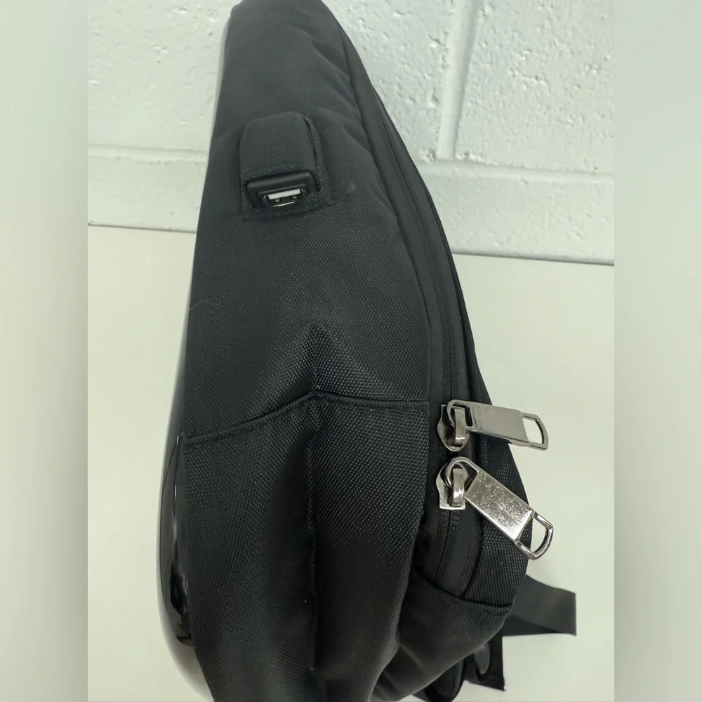Hard‎ shell Glossy Black Gaming Laptop Backpack